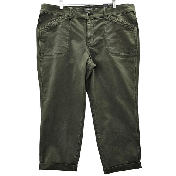 torrid Pants - NWT Torrid Pants Womens Size 22 Green Utility Aviator Crop Relaxed Fit Stretch